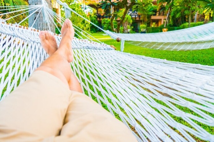 create-your-outdoor-sanctuary-hanging-hammock-chair-for-ultimate-relaxation-big-3