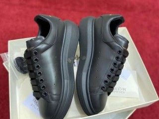 ALEXANDER MCQUEEN SNEAKER