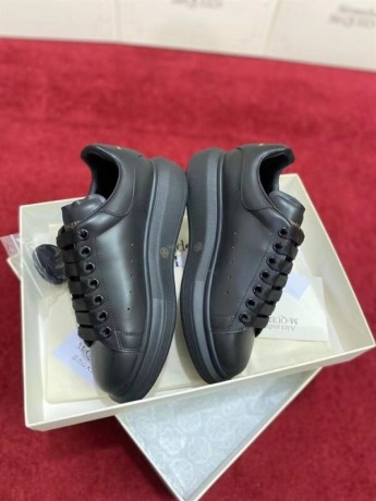 alexander-mcqueen-sneaker-big-0