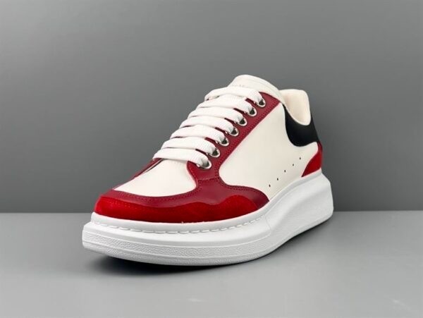 alexander-mcqueen-oversized-sneaker-in-blackwhitered-big-3