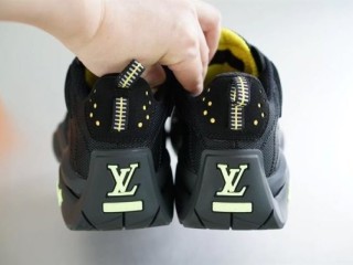 Louis Vuitton Millenium Sneaker Replica