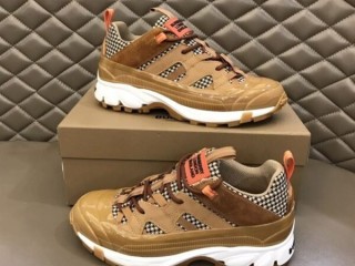 BURBERRY ARTHUR SNEAKERS IN BROWN