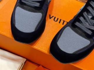 Louis Vuitton Run Away Sneaker Replica