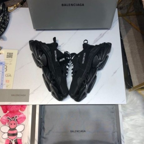 balenciaga-triple-s-clear-sole-trainers-replica-big-0