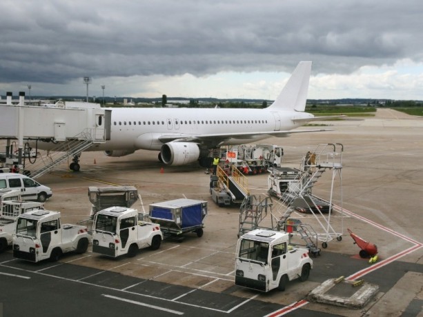 airline-gating-maintenance-big-0