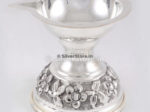 Buy High-Quality Pure Silver Diyas for Pooja Rooms and Gifting