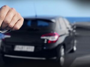 Car Rent Dubai Airport Terminal 3 Made Easy with Roll Rent Car