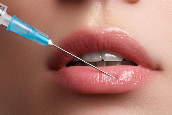 Are***there***non-invasive***alternatives***to***lip***filler***injections?