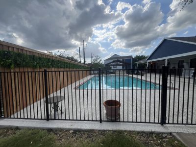 Horizontal***wood***fence***installation***Austin***for***modern***homes