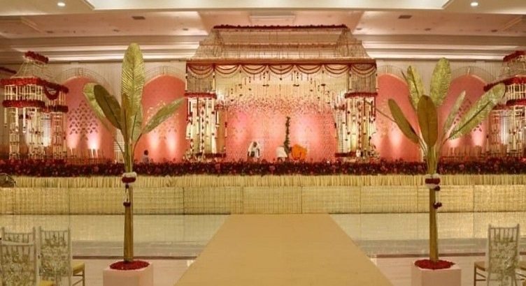 Book***Top***Banquet***Halls***in***Delhi***for***Summer***Weddings