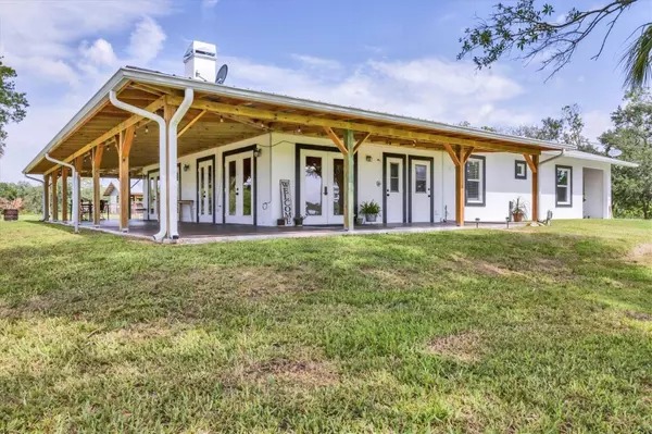 Buy***Luxury***Homes***for***Sale***in***Comfort***TX | Expert***Real***Estate***Agent